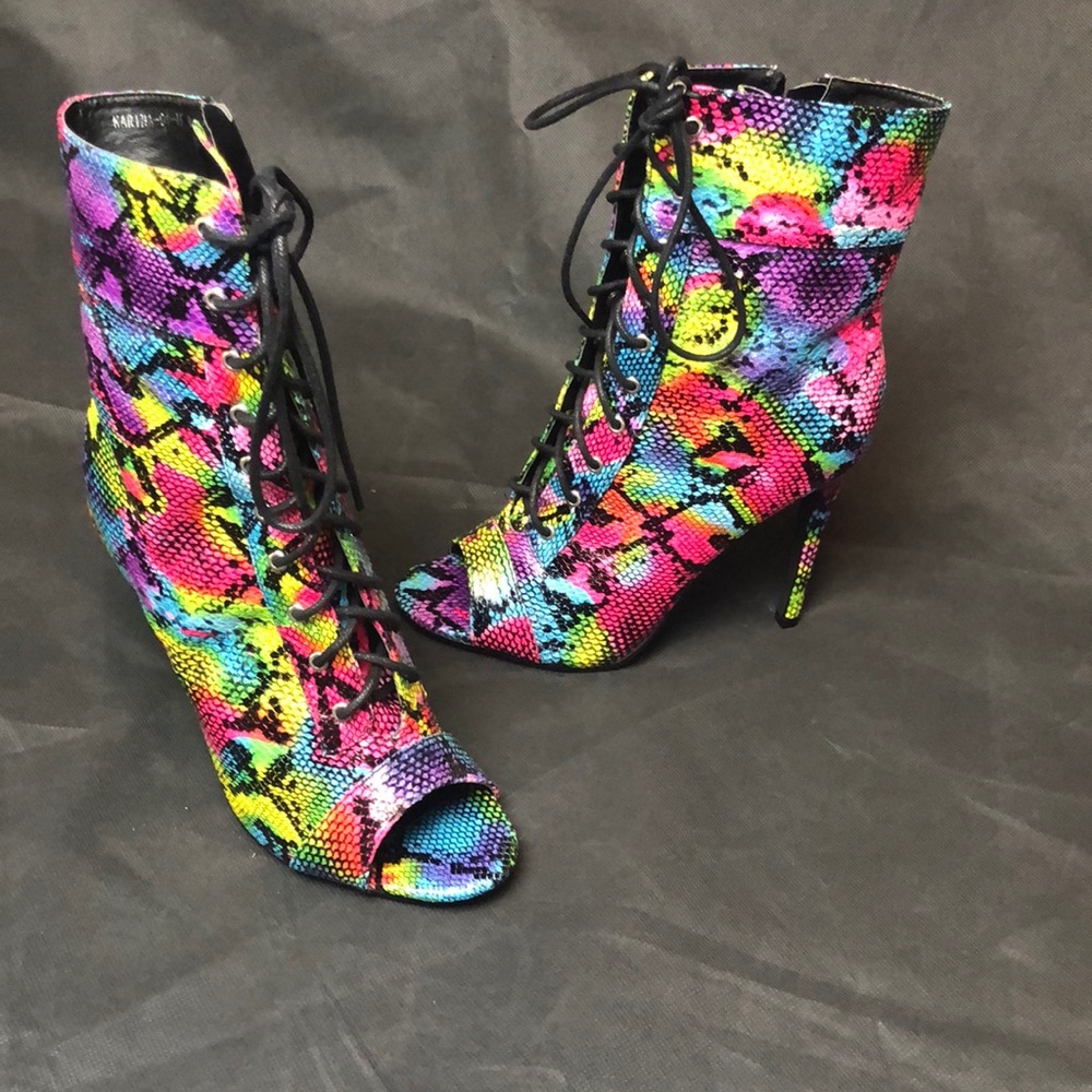 Women’s Multicolored Heel